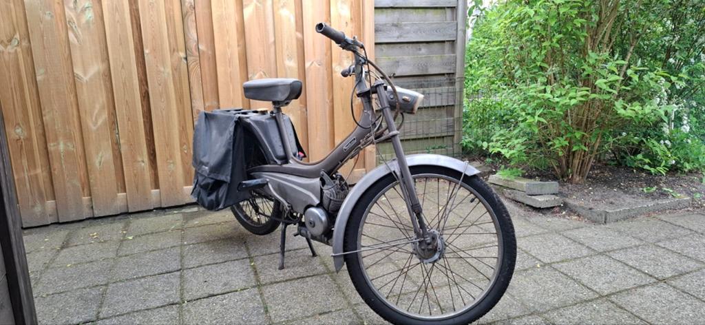 Mobylette EEG - Recent onderhoud, nieuwe onderdelen, Fietsen en Brommers, Ophalen of Verzenden, Gebruikt, Maximaal 45 km/u, Mobylette