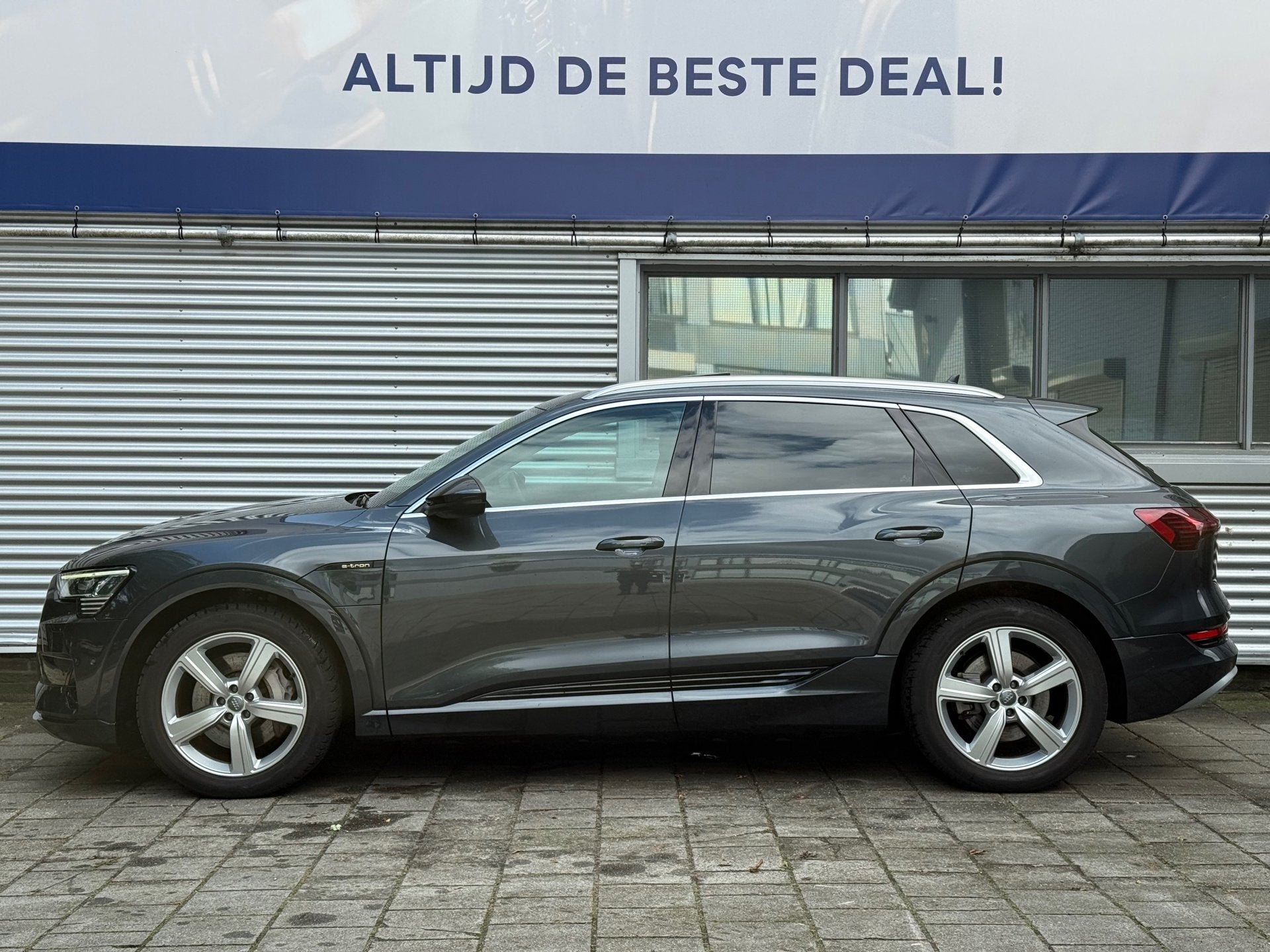 Audi E-tron E-tron 50 quattro Launch edition plus 71 kWh l 8, Automaat, Vierwielaandrijving, SUV of Terreinwagen, Zilver of Grijs