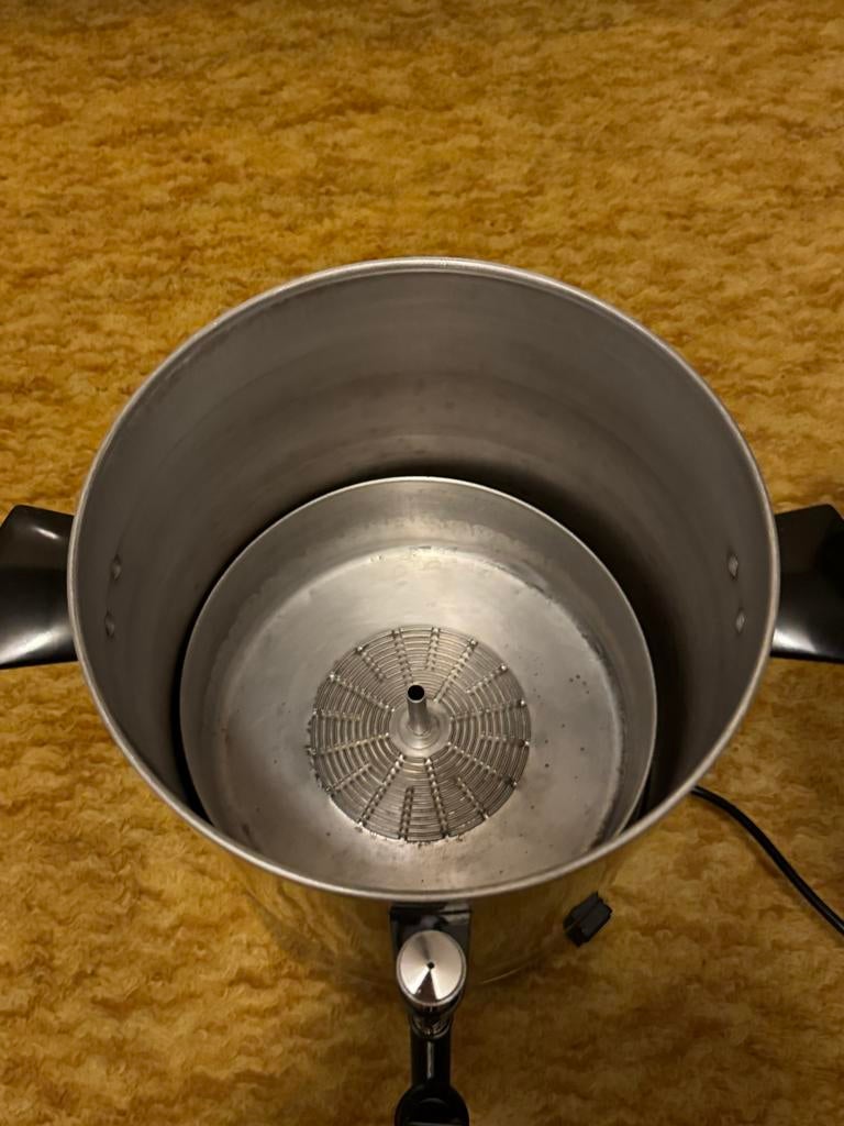 4x Koffiezetter - Grote Capaciteit 100-kops, Witgoed en Apparatuur, Ophalen, Gebruikt, 10 kopjes of meer, Koffiemachine