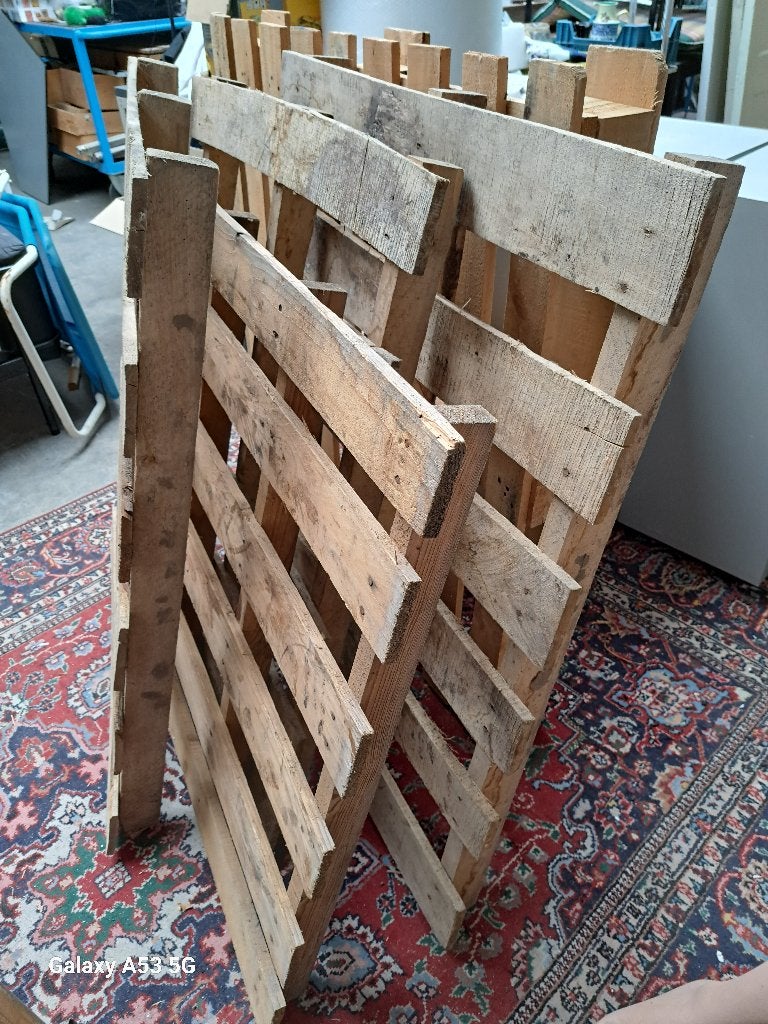 5 Pallets diverse maten gratis ophalen in Eindhoven, Doe-het-zelf en Verbouw, Hout en Planken, Ophalen, Gebruikt, Pallet, Minder dan 200 cm