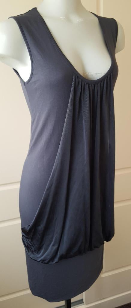 Bijenkorf mooie grijze jurk mt M 38 40, Kleding | Dames, Maat 38/40 (M), Bijenkorf, Ophalen of Verzenden, Zo goed als nieuw