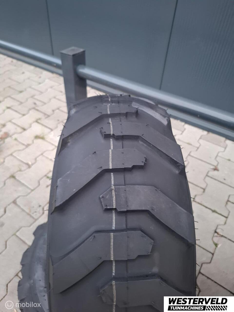 Nieuwe set industrie banden op velg Yanmar SA326, Zakelijke goederen, Yanmar, Overige typen, Handelsplein, Info@westerveldtuinmachines.nl