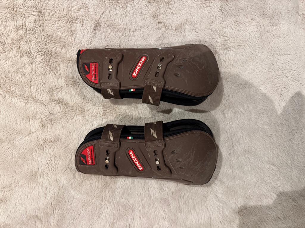 Zandona peeskappen bruin maat M + lemieux springschoenen, Dieren en Toebehoren, Paarden en Pony's | Beschermers, Ophalen of Verzenden