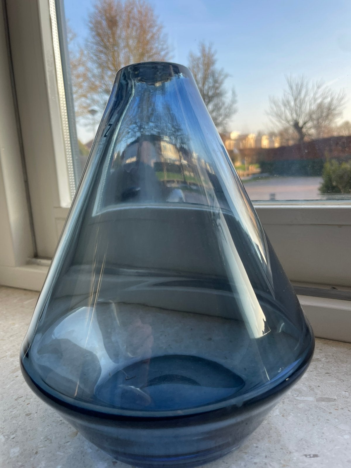 Dutz blauw vaasje, Ophalen, Zo goed als nieuw