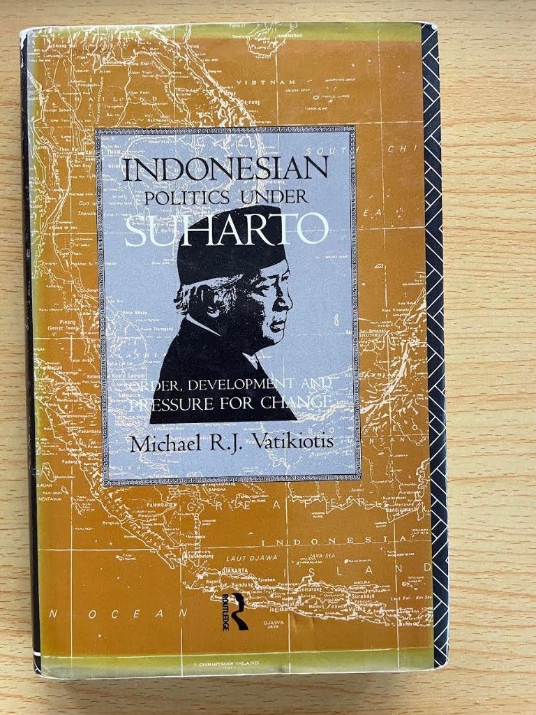 Politiek in Indonesië ten tijde van Soeharto, Boeken, Ophalen of Verzenden, Zo goed als nieuw, Michael R.J. Vatikiotis