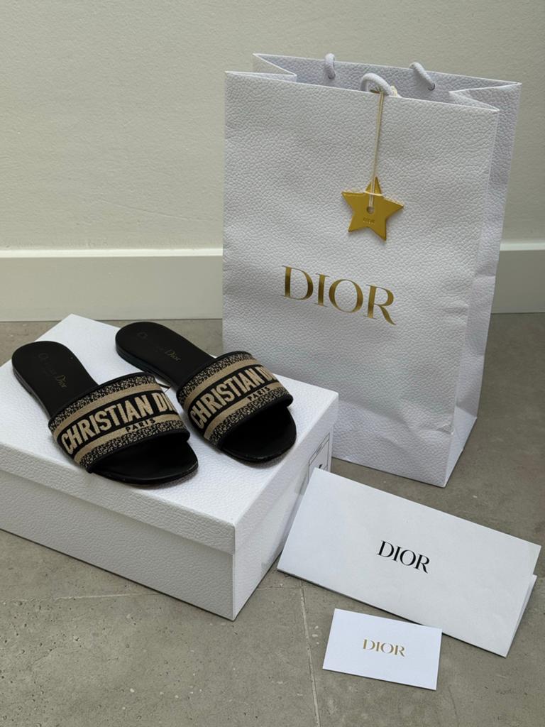 Dior Dway-muiltje geborduurd navy maat 38 origineel met bon, Ophalen of Verzenden, Gedragen, Blauw, Sandalen of Muiltjes