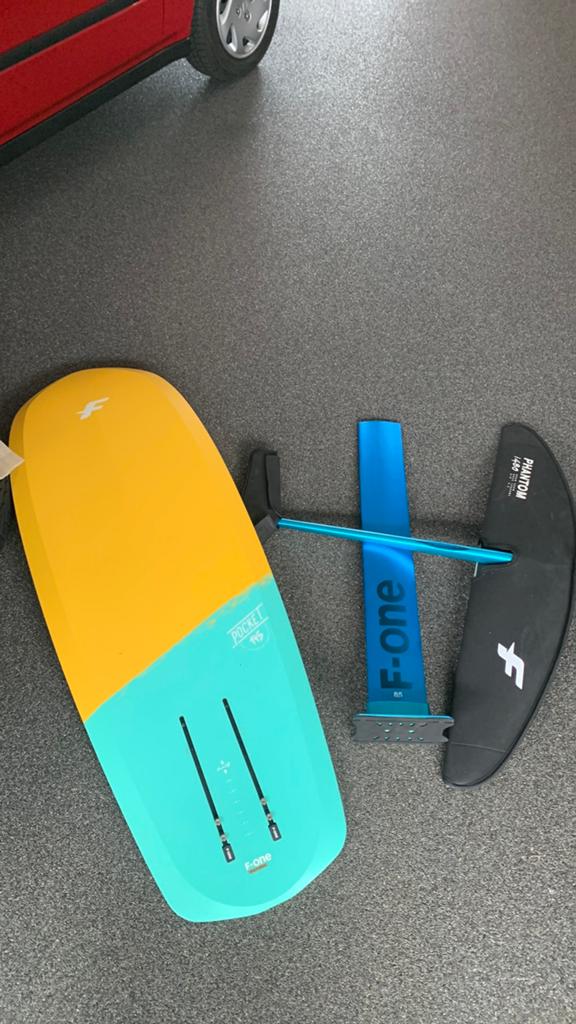F-one foil pocket 145 set als nieuw, Watersport en Boten, Wingsurfen, Ophalen of Verzenden, Zo goed als nieuw, Wingsurf-hydrofoil