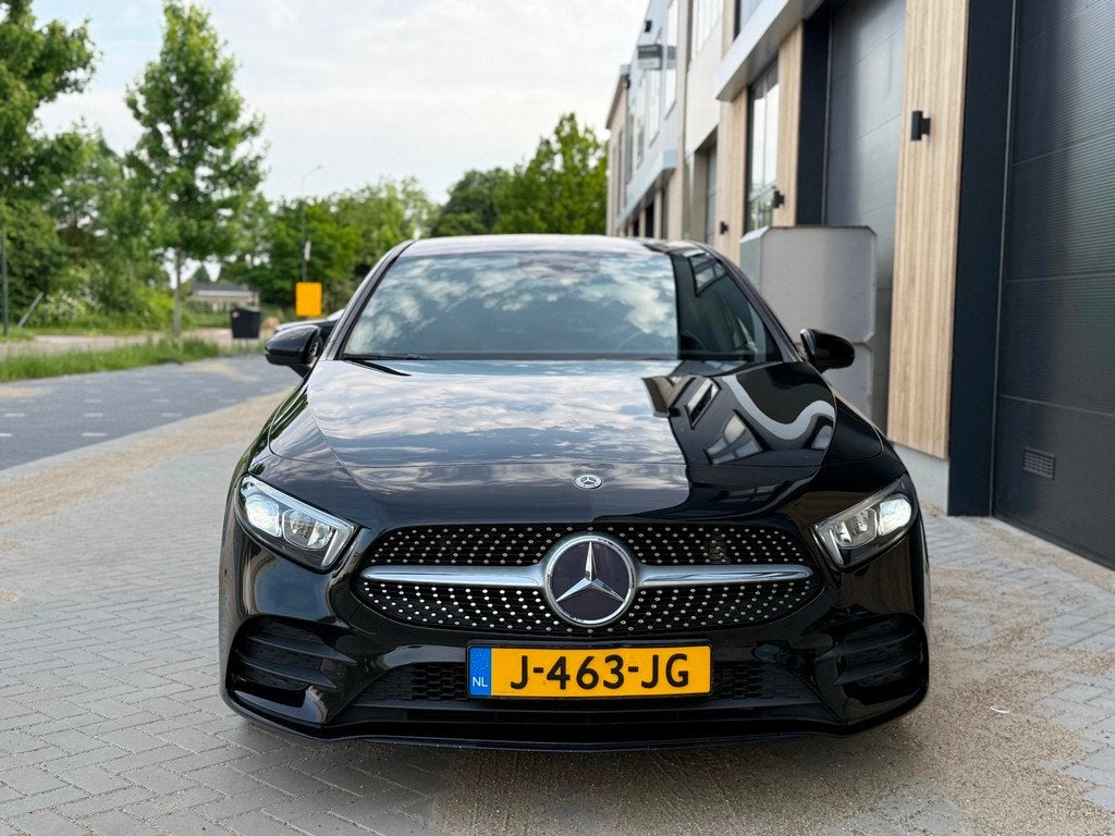 Mercedes-Benz A-klasse A180d AMG-Line AUTOMAAT/LEDER/XENON/M, 1345 kg, Gebruikt, 4 cilinders, 116 pk