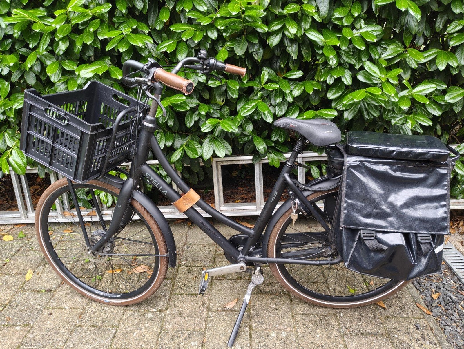 Stella Dolce elektr. Damesfiets, dubbele fietstas en krat, Gebruikt, Versnellingen, 50 tot 53 cm, Schijfrem