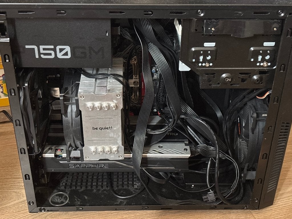 Computer, Computers en Software, Desktop Pc's, Gebruikt, Onbekend, HDD, SSD, 8 GB, Met videokaart, Gaming, Ophalen