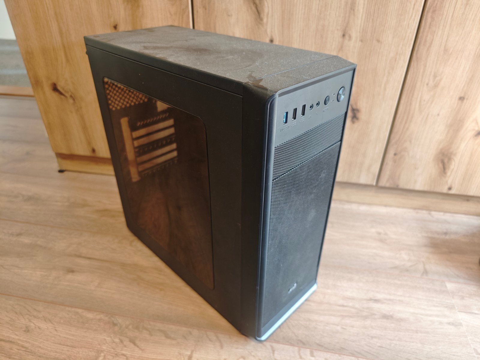 aero cool atx computer behuizing case, Computers en Software, Computerbehuizingen, Ophalen