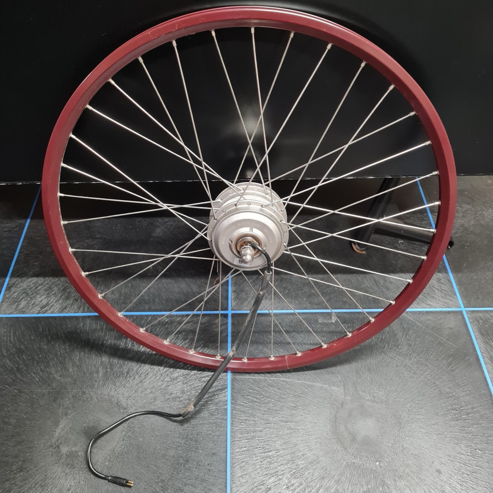 Cortina Ecomo voorwiel met motor 36V 250watt 28inch 3pins, Elektrische fiets, Ophalen of Verzenden, Zo goed als nieuw, Motor