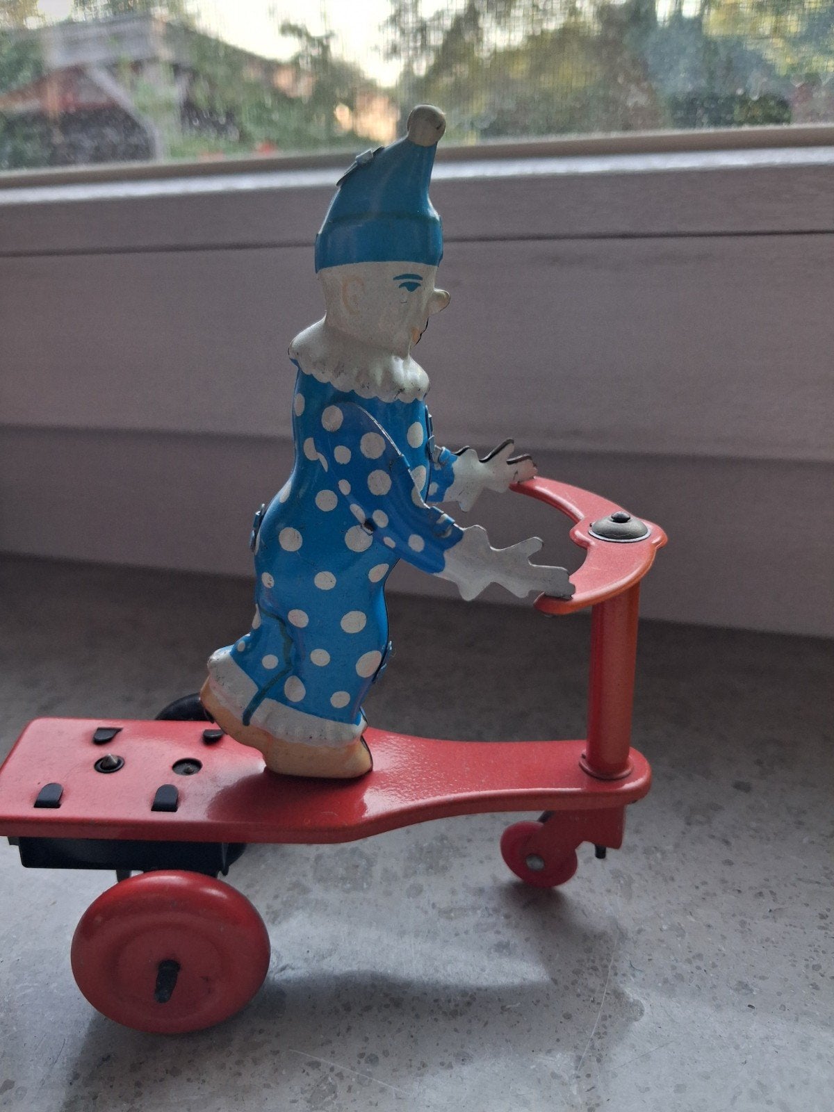 Vintage blikken clown op step - Opwindbaar speelgoed, Antiek en Kunst, Antiek | Speelgoed, Ophalen