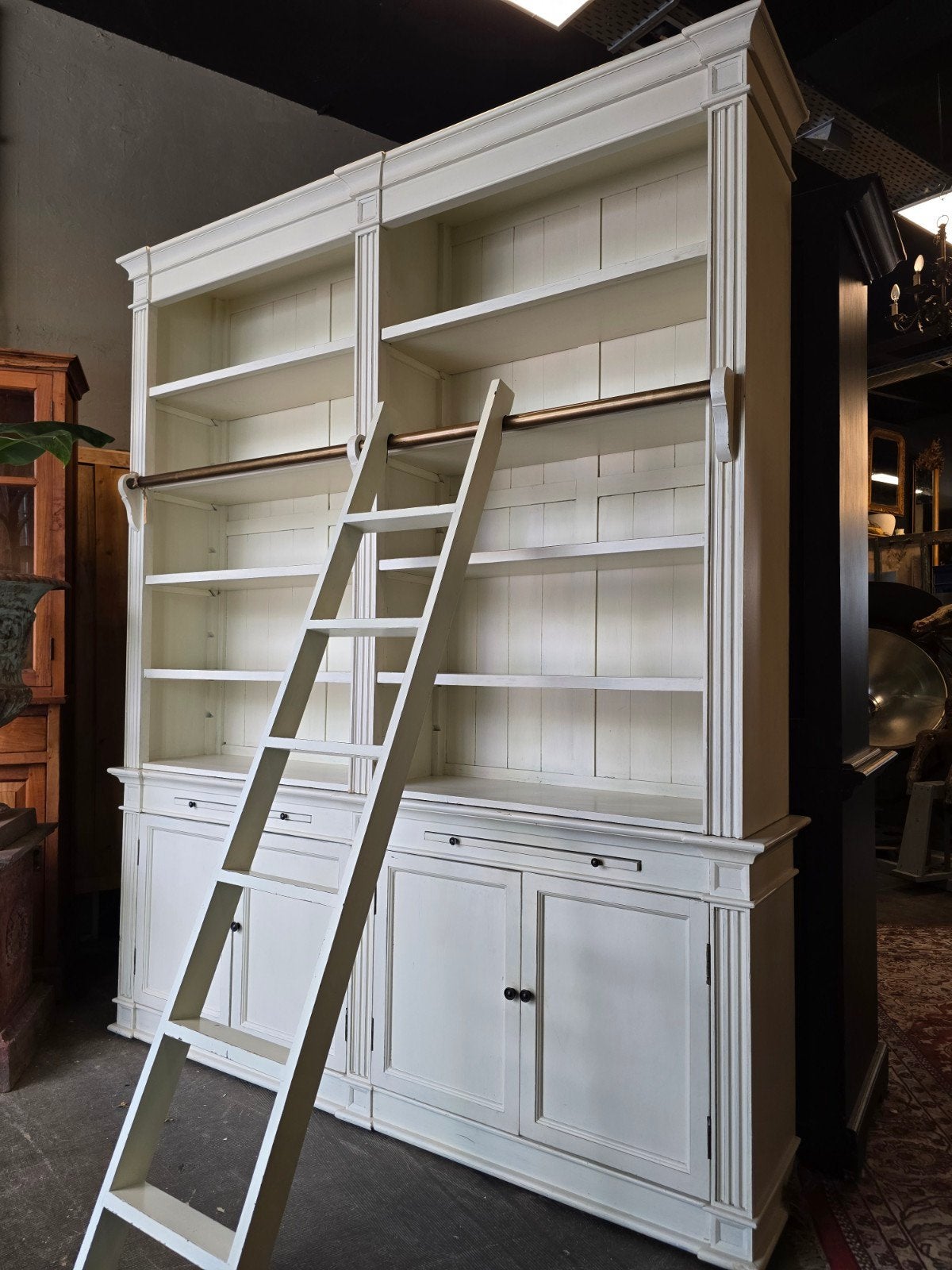 Landelijke bibliotheekkast | buffetkast | boekenkast mt trap, Met deur(en), Gebruikt, 200 cm of meer, Ophalen of Verzenden