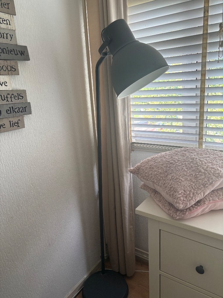 Staande lamp ikea, Huis en Inrichting, Zo goed als nieuw, Metaal, 150 tot 200 cm, E27 (groot)