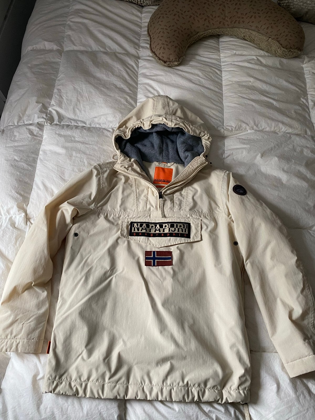 Napapijri Winterjas - Beige Anorak met Capuchon, Ophalen of Verzenden, Zo goed als nieuw, Maat 38/40 (M), Beige
