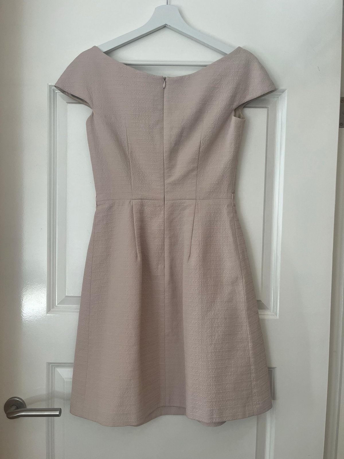 Lichtroze cocktailjurkje met wafeltjes stof - Nathan Design, Ophalen of Verzenden, Zo goed als nieuw, Roze, Maat 36 (S)