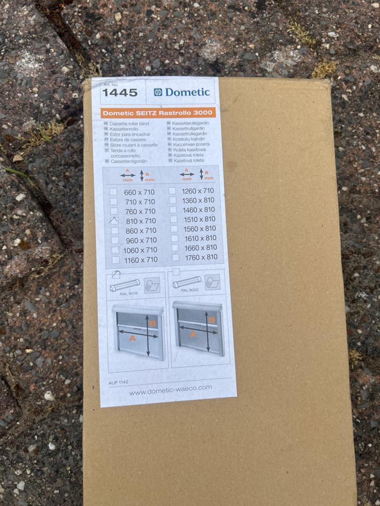 Dometic SEITZ Rastrollo 3000 Cassetterolgordijn, Ophalen, Zo goed als nieuw