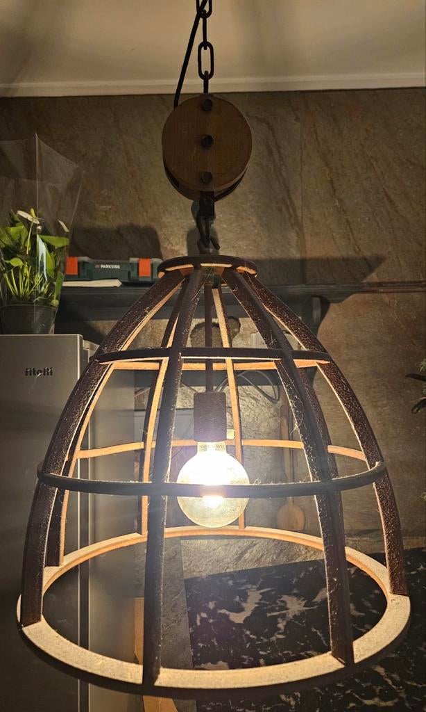 Prachtige zware hanglamp met katrol, Ophalen