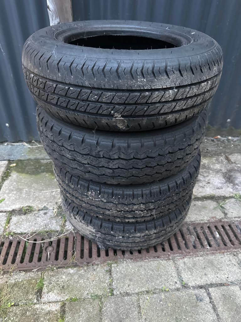 Aanhangerbanden 12 inch - Milestone & Maxxis (4 stuks), Ophalen, Zo goed als nieuw