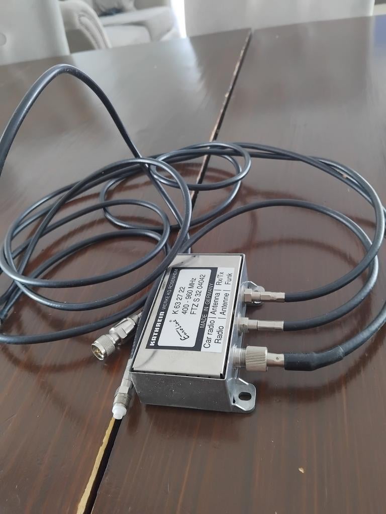 Kathrein K 63 27 22 Antenne Splitter - Mercedes W124 W126 Ol, Auto diversen, Autoradio's, Ophalen of Verzenden