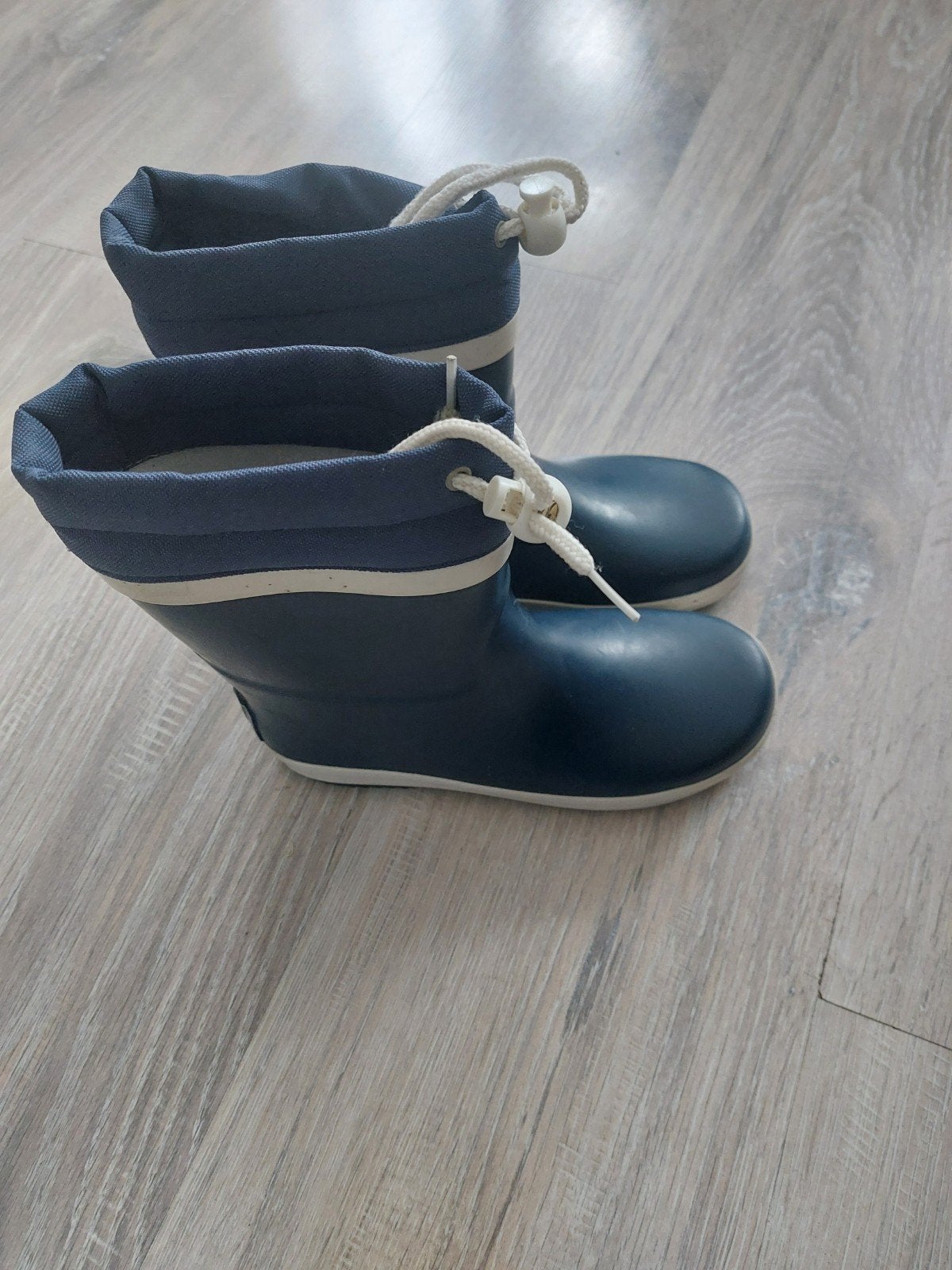 Te koop;Weinig gebruikt Kinder Laarzen maat:32., Gebruikt, Jongetje of Meisje, Laarsjes, Ophalen of Verzenden