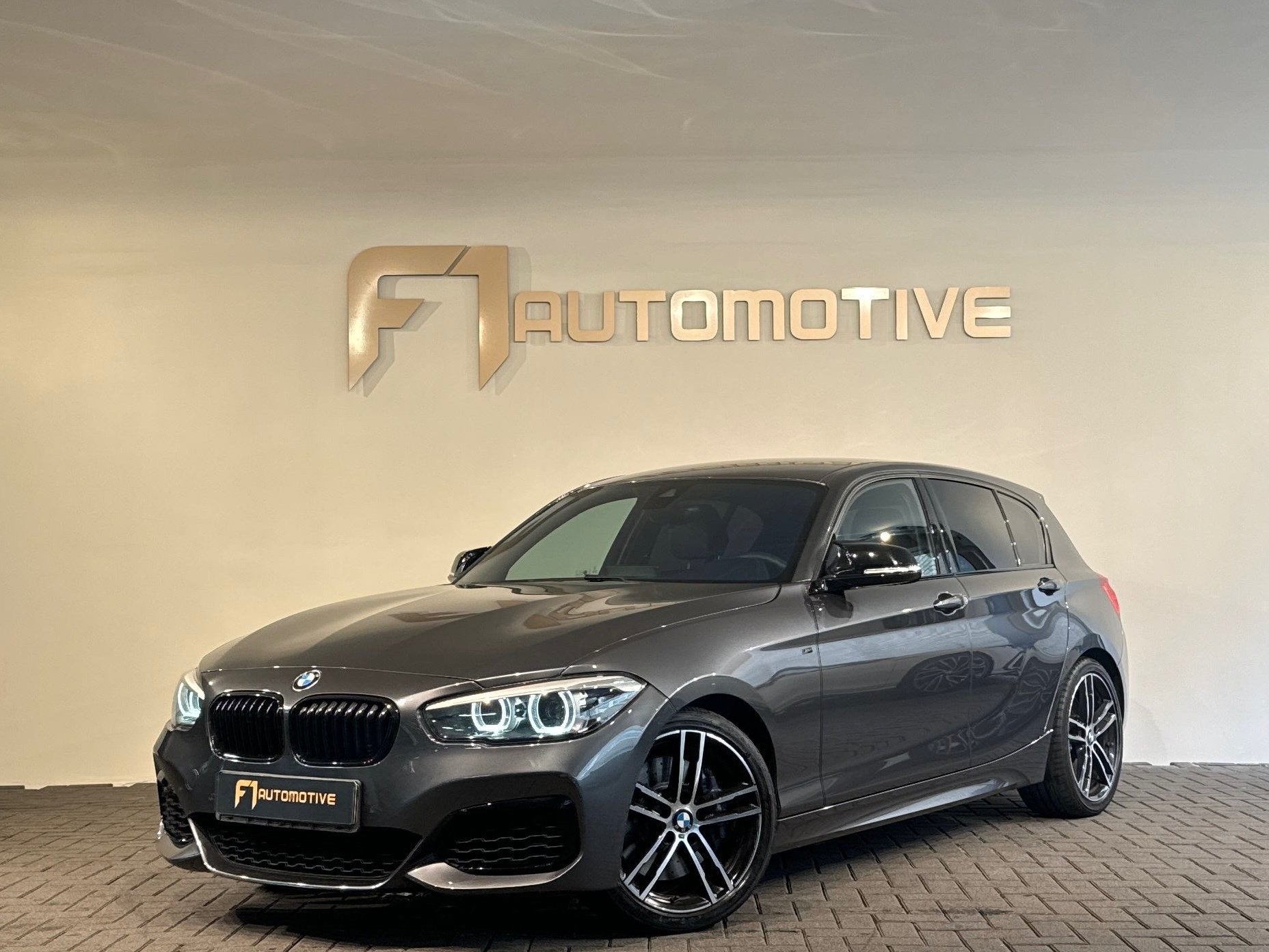 BMW 1-serie M140i xDrive Executive Harman Kardon|Volleder, Auto's, Gebruikt, Automatische klimaatregeling, 340 pk, Leder