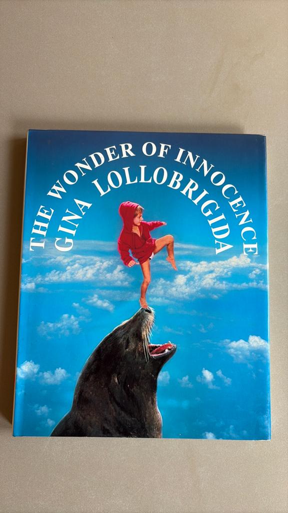 Gina Lollobrigida /The wonder of innocence, Ophalen of Verzenden, Zo goed als nieuw, Overige onderwerpen
