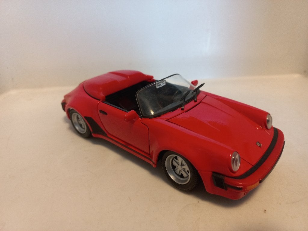 Porsche 911 speedster  Maisto 1:24 modelauto 146, Ophalen of Verzenden, Zo goed als nieuw, Auto, Maisto