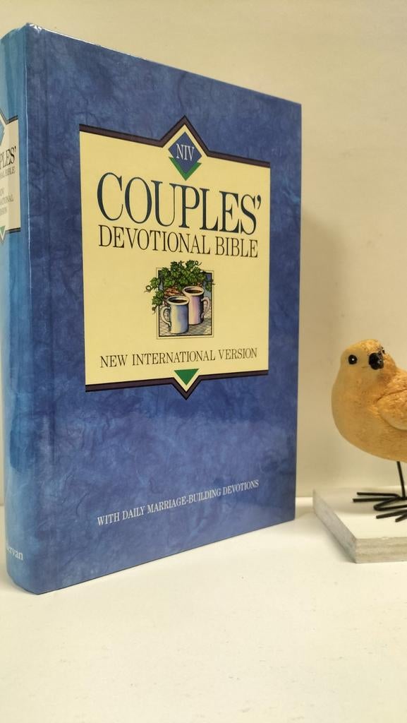 Bible, Couples Devotional Bible NIV, Boeken, Ophalen of Verzenden, Gelezen, Christendom | Katholiek
