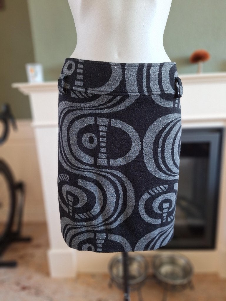 Sandro Ferrone grijs zwarte rok IT42 NL 38, Kleding | Dames, Rokken, Zo goed als nieuw, Maat 38/40 (M), Zwart, Boven de knie, Verzenden