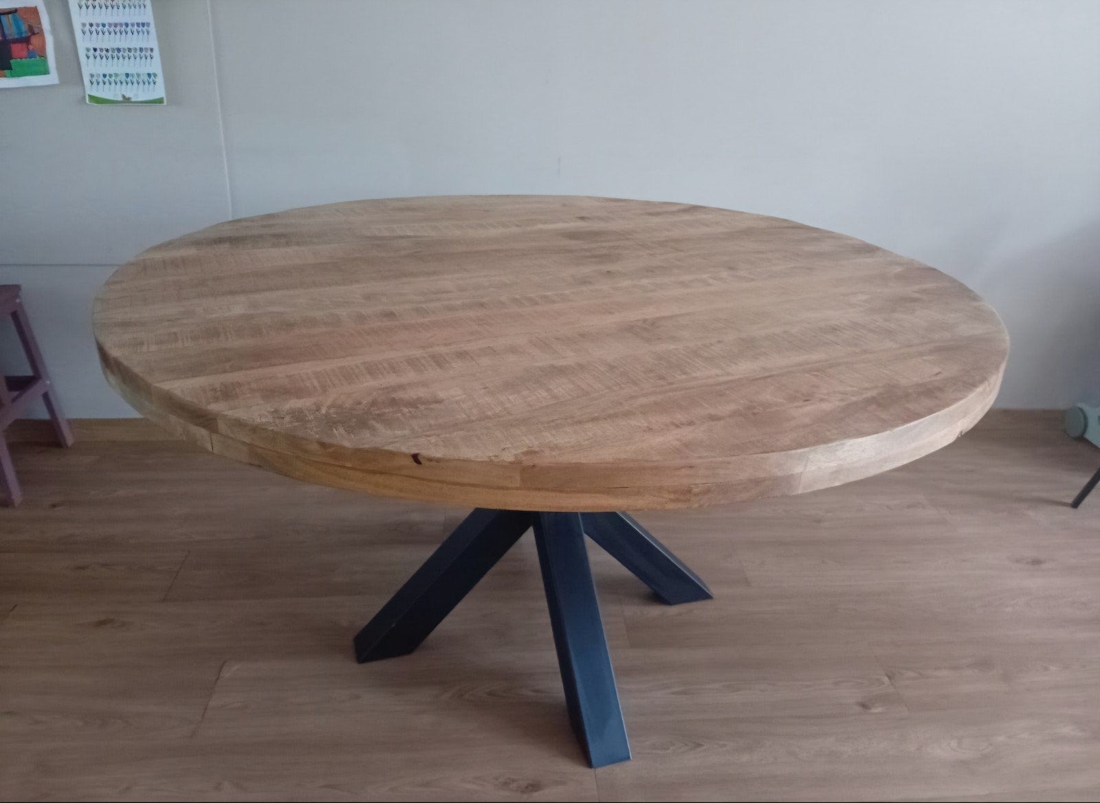 Ronde eettafel mangohout met stalen spinpoot - 150 cm, Huis en Inrichting, Tafels | Eettafels, Ophalen