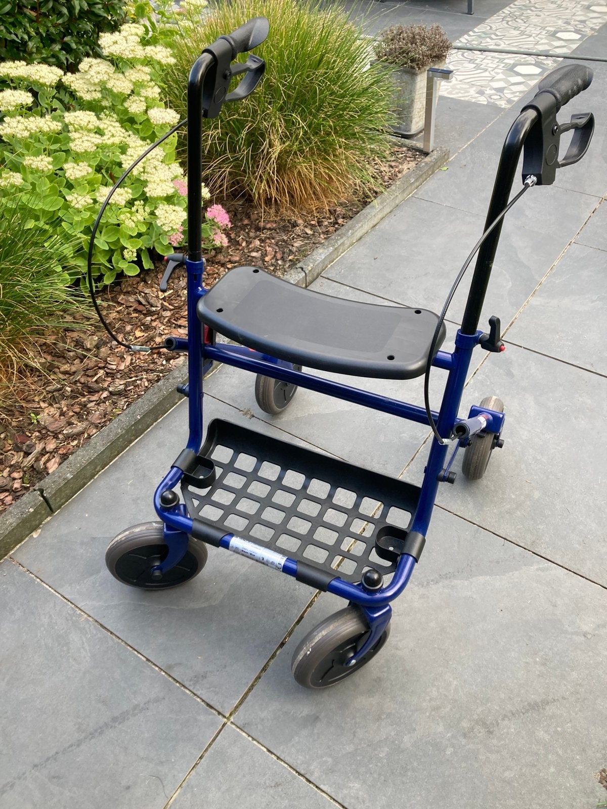 Rollator, nauwelijks gebruikt, Ophalen, Lichtgewicht, Zo goed als nieuw