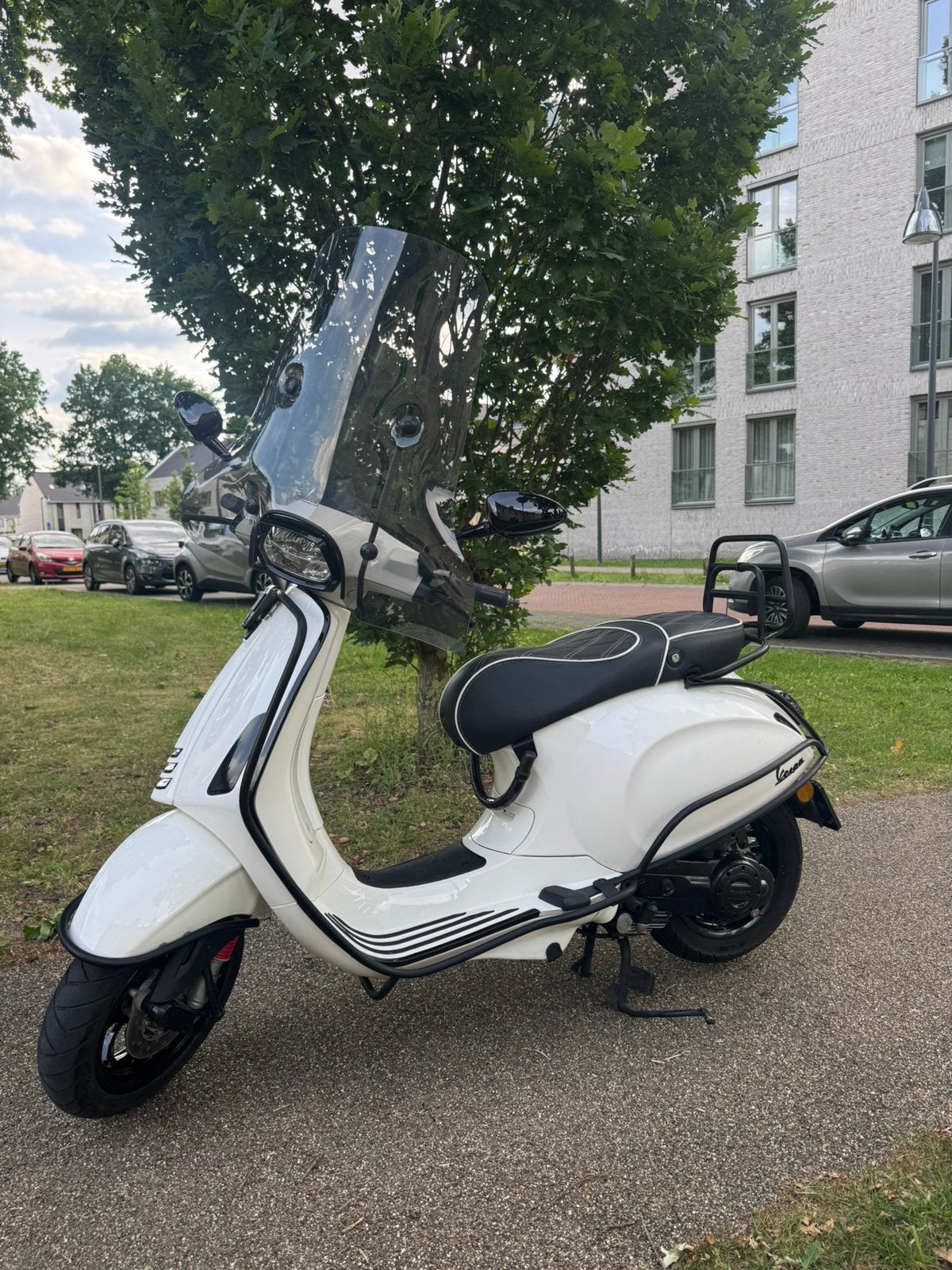 Vespa sprint 2020 full options, Fietsen en Brommers, Ophalen, Maximaal 45 km/u, Vespa S, Zo goed als nieuw