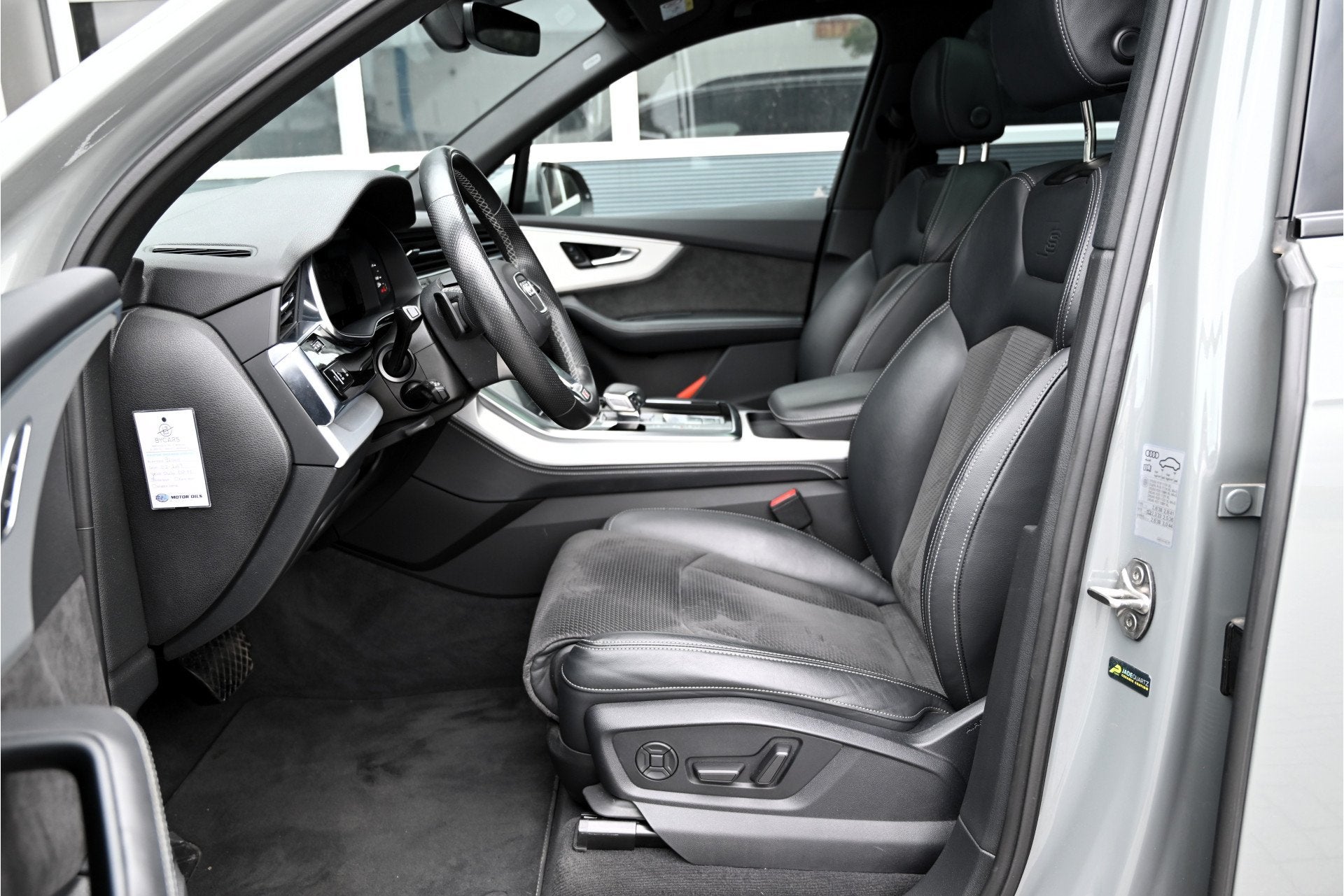 Audi Q7 55 TFSI e QUATTRO / PANO / LED MATRIX / 360 CAMERA /, Automaat, Gebruikt, Euro 6, 2995 cc
