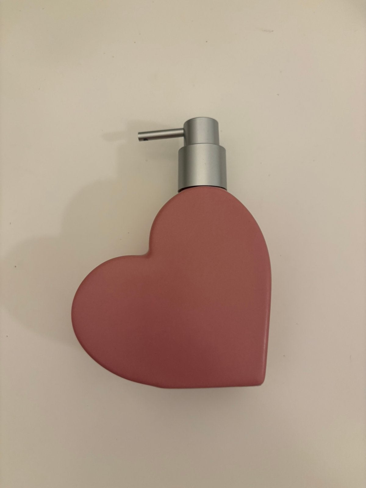 Ongebruikt zeeppompje in hartjesvorm, Ophalen, Nieuw, Roze, Zeepdispenser/zeepbakje