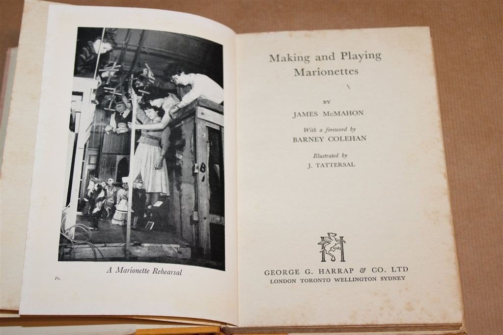 Making Marionettes — Vintage Handboek Poppenspel 1957, Ophalen of Verzenden, Gelezen, Overige onderwerpen