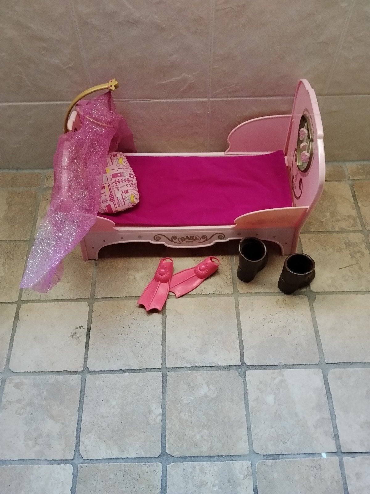baby Born bedje, Kinderen en Baby's, Speelgoed | Poppen, Ophalen, Gebruikt, Babypop