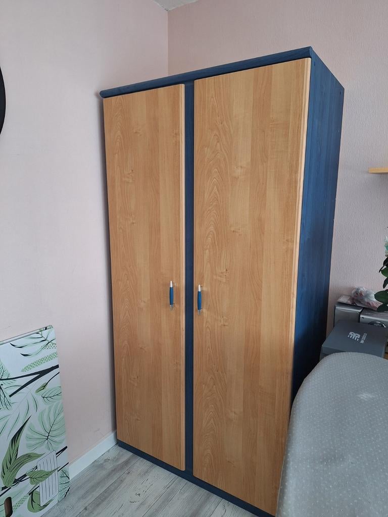 Kleding kast  grenen met blauw, Ophalen of Verzenden, 50 tot 75 cm, 150 tot 200 cm