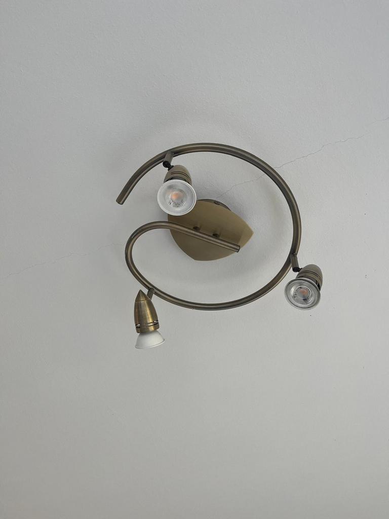2x Plafondlamp met 3 spotjes - Gebruikt maar in goede staat, Ophalen, Gebruikt, Metaal of Aluminium, Led