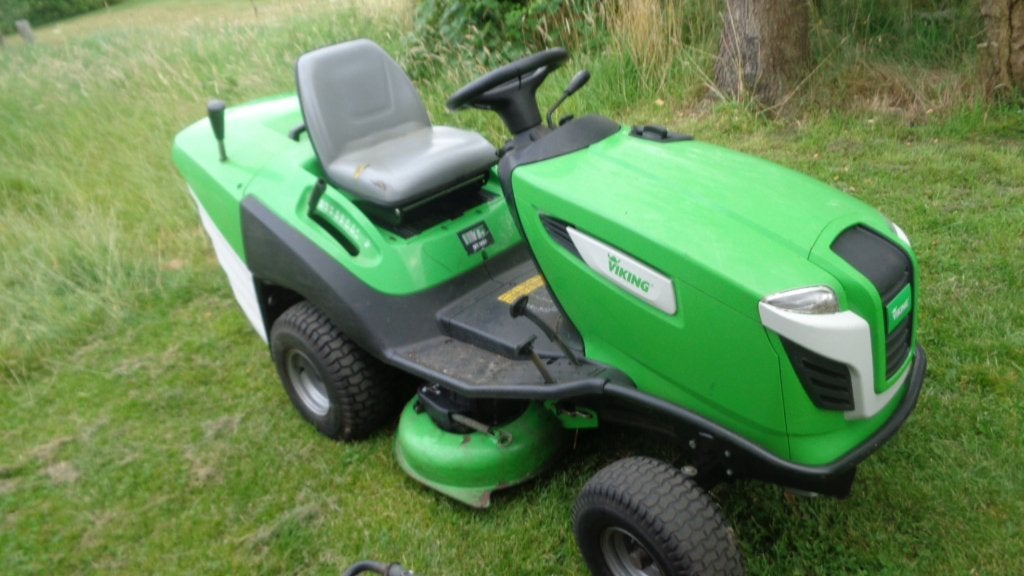 wegens inruil nette viking zitmaaier met vangbak goedlopend, Tuin en Terras, Zitmaaiers, Ophalen, Viking, Gebruikt, Viking