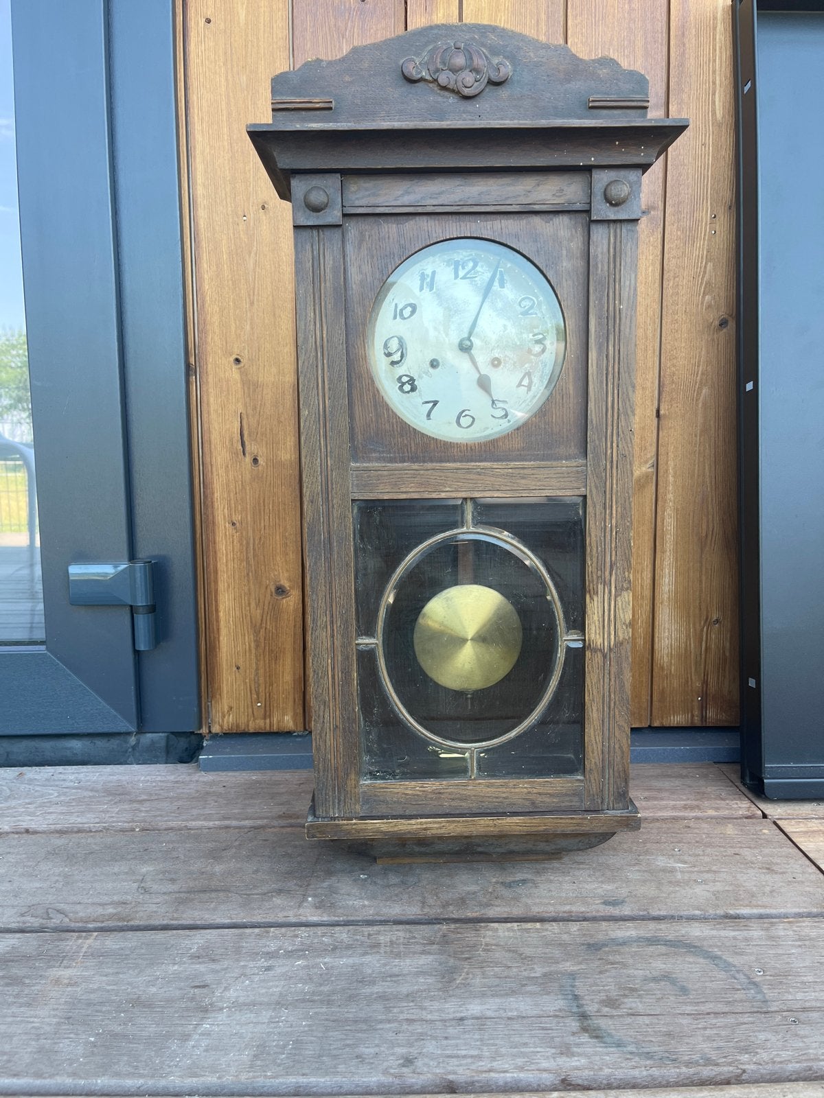 Antieke wandklok met slinger - Houten behuizing, Ophalen