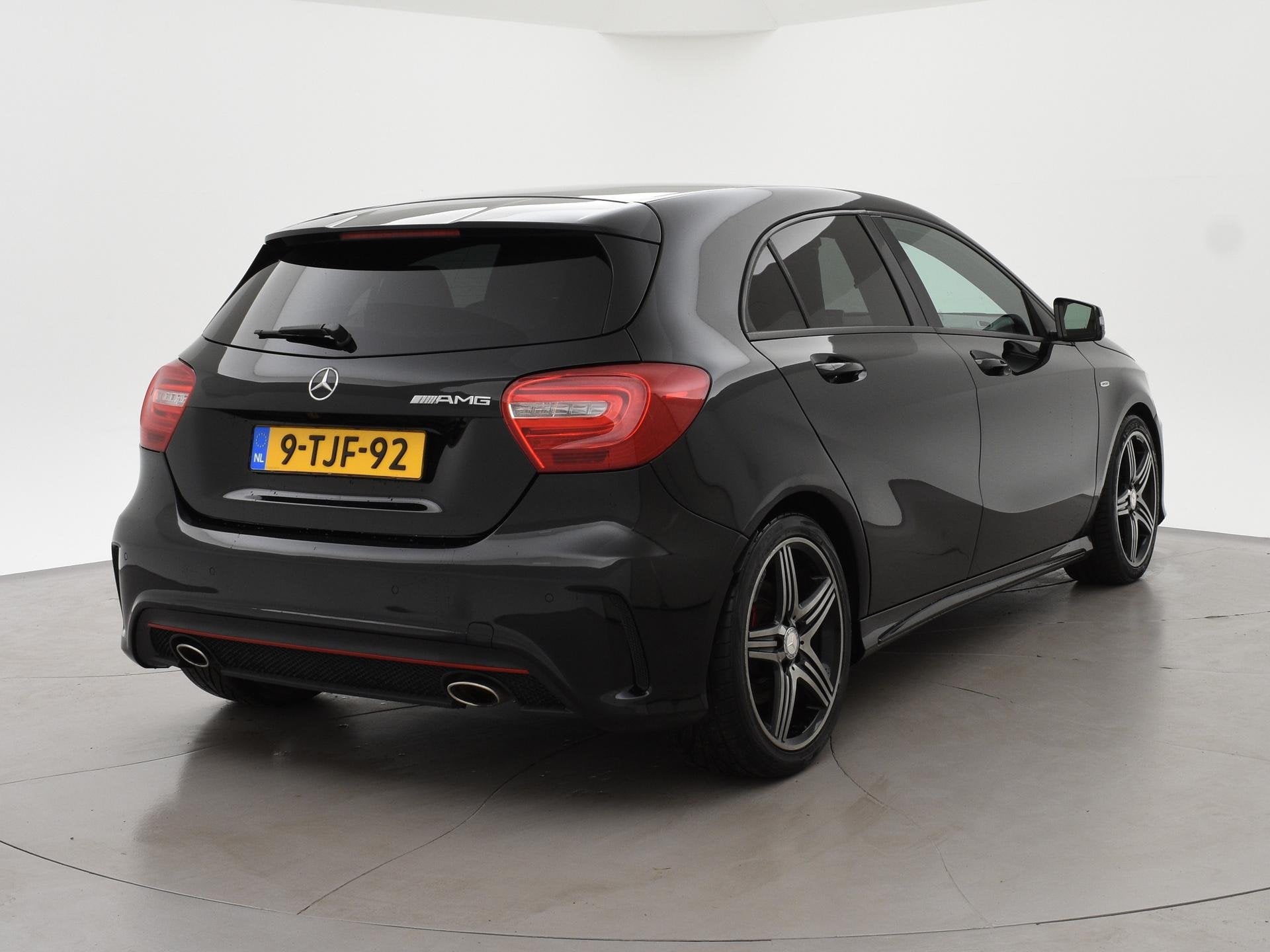 Mercedes-Benz A-klasse 250 SPORT 211 PK AUT. AMG + CAMERA |, 730 kg, Gebruikt, Euro 6, 4 cilinders