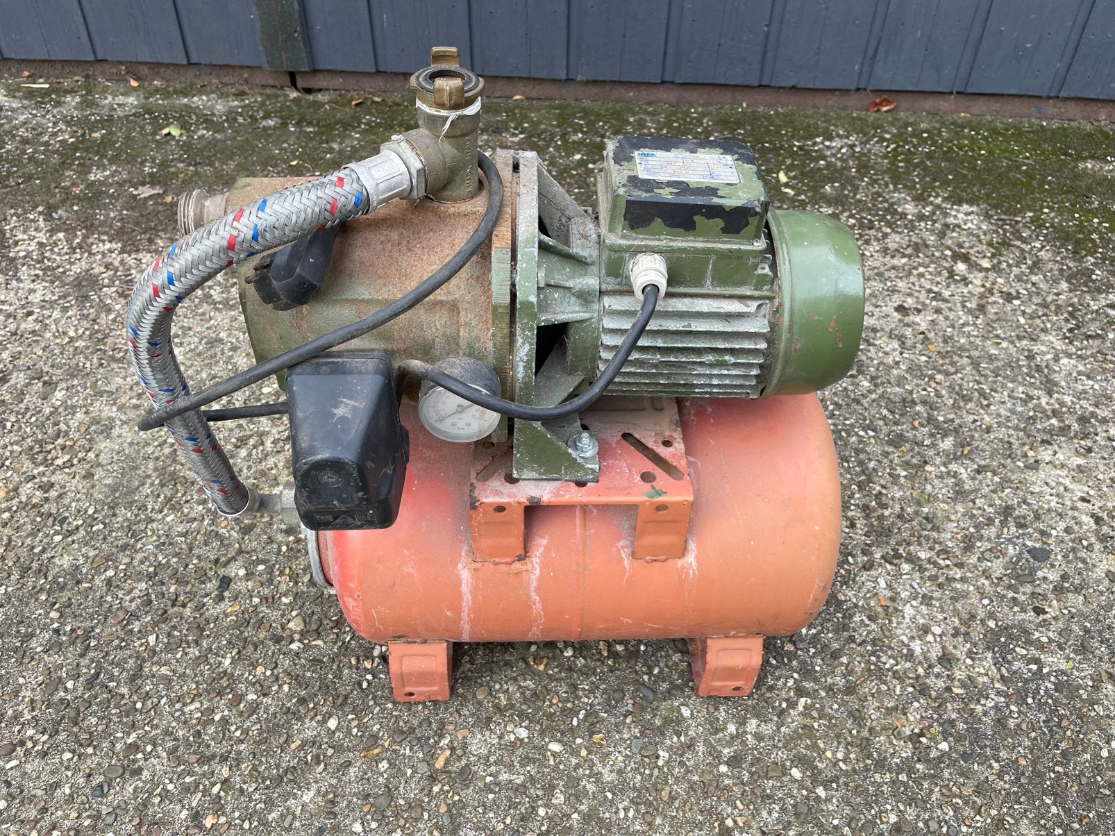 SAER TR/5 hydrofoorpomp (beregeningspomp met drukvat), Tuin en Terras, Ophalen, Gebruikt, Elektrisch, Hydrofoorpomp