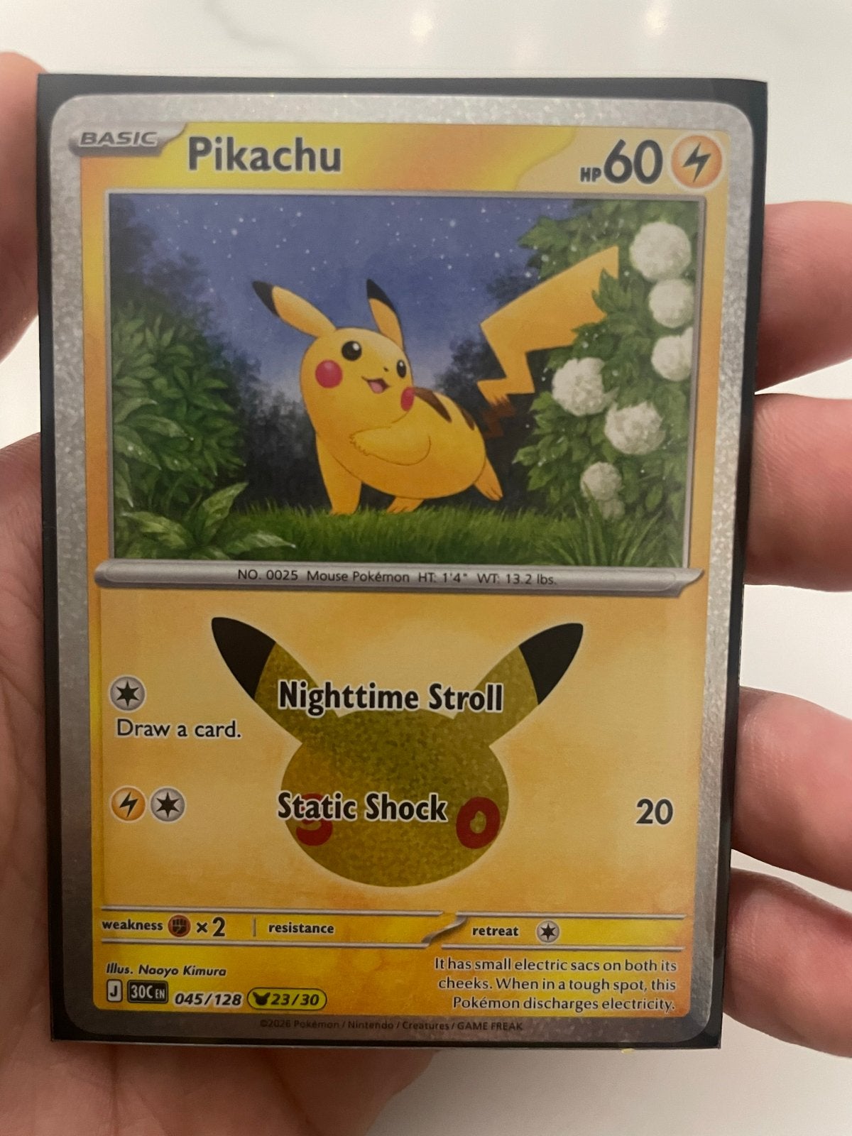 Pikachu Pokémon Kaart - 045/128 - 30th celebration, Ophalen of Verzenden, Zo goed als nieuw, Losse kaart