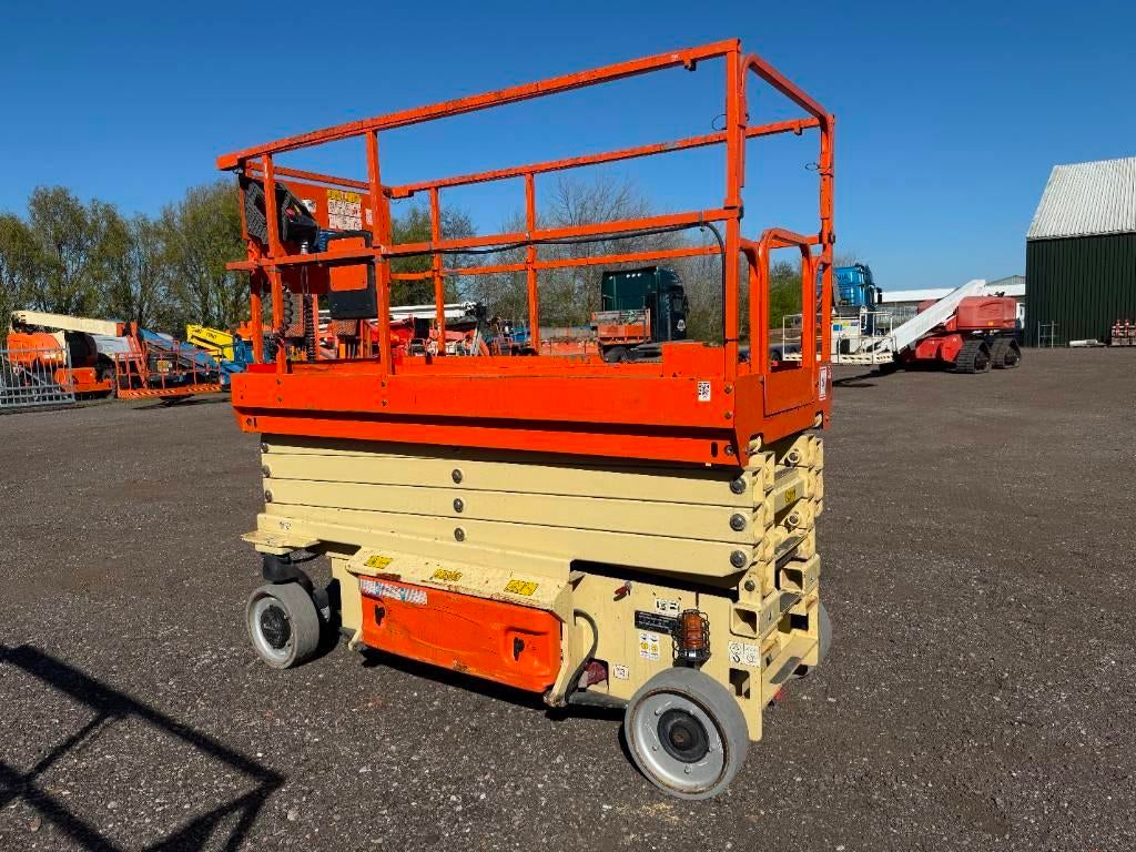 JLG 3246 ES schaar hoogwerker 12m (bj 2017)