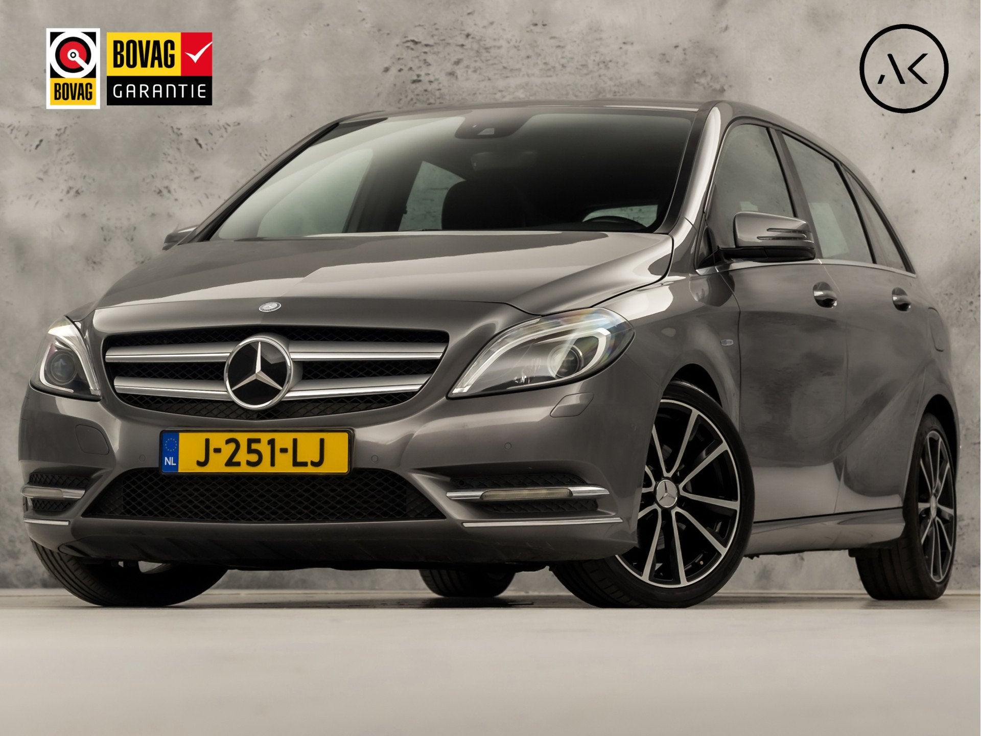 Mercedes-Benz B-Klasse 200 AMG Sport 157Pk (GROOT NAVI, CLIM, Voorwielaandrijving, Gebruikt, Handgeschakeld, Automatische klimaatregeling