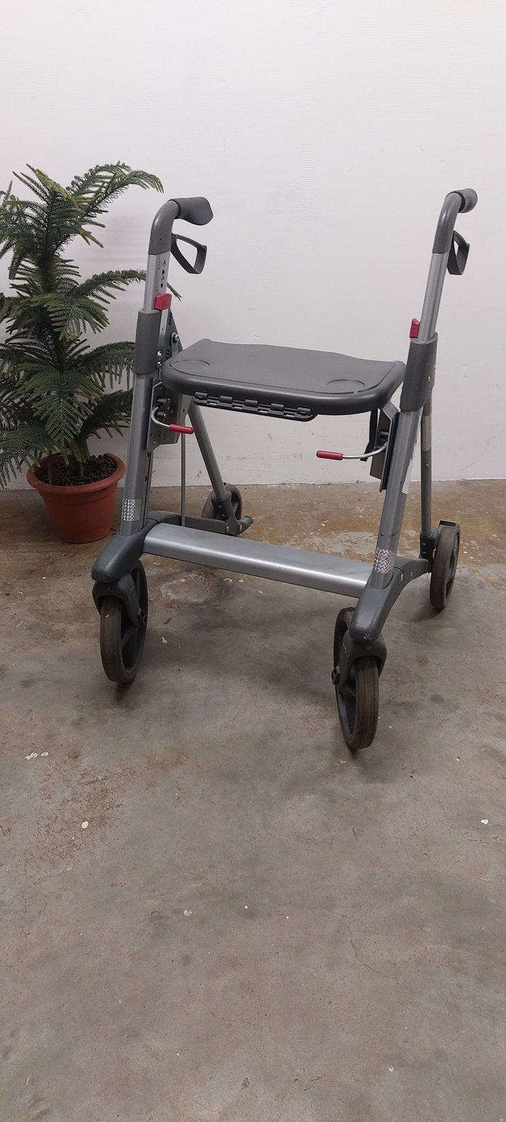 Active access rollator (ANWB), Ophalen, Opvouwbaar
