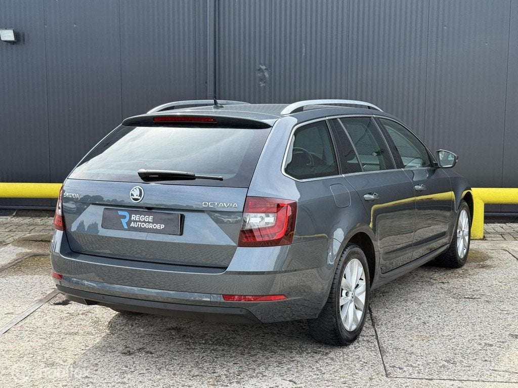 Skoda Octavia Combi 1.0 TSI Style AUTOMAAT | ACC | TOPSTAAT, Auto's, Skoda, 116 pk, Leder, 3 cilinders, 999 cc
