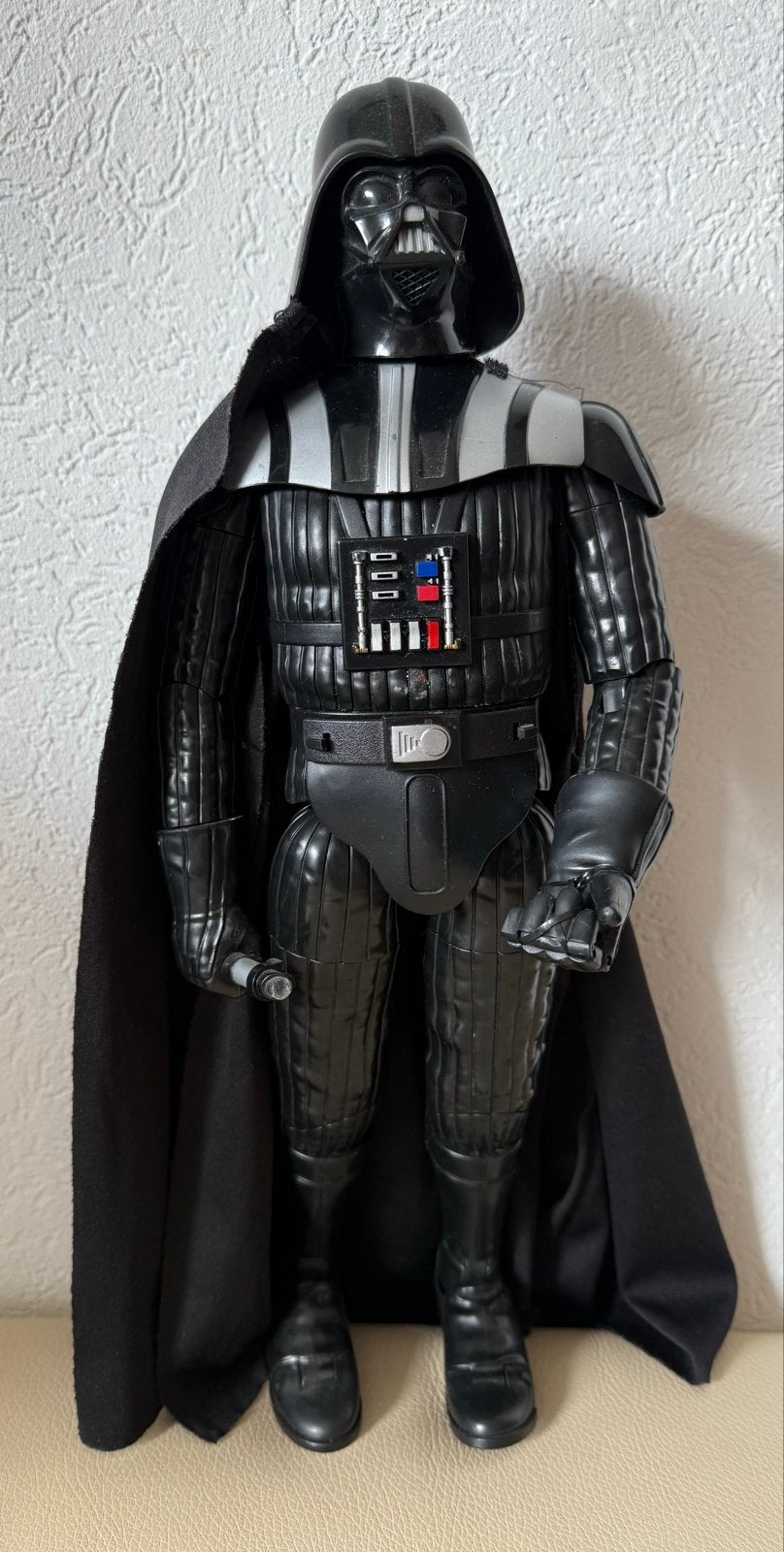 Darth Vader actiefiguur met beweegbare ledematen en geluid, Verzamelen, Star Wars, Ophalen of Verzenden, Gebruikt, Actiefiguurtje